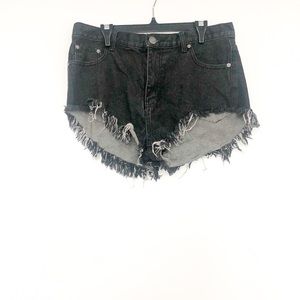 High waisted - denim shorts